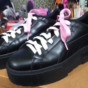 Puma Mayze Flutter Dua Lips sneakers size 8